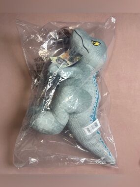 Jurassic World Dominion Blue the Raptor 17" Plush Stuffed Animal Brand New NWT